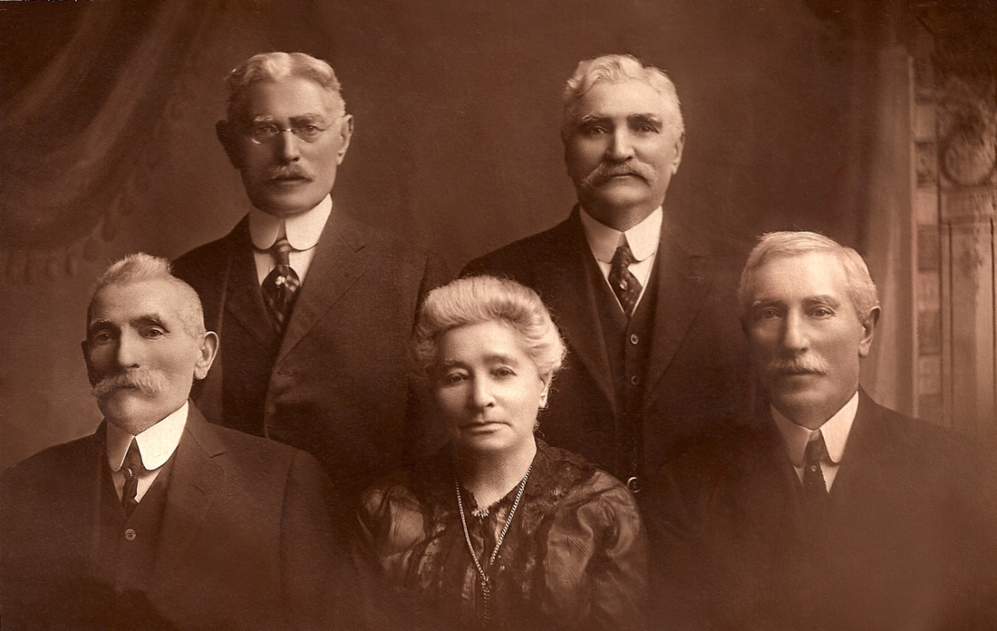 The Morris family reunion, 1916 — five siblings, the "baby" aged seventy